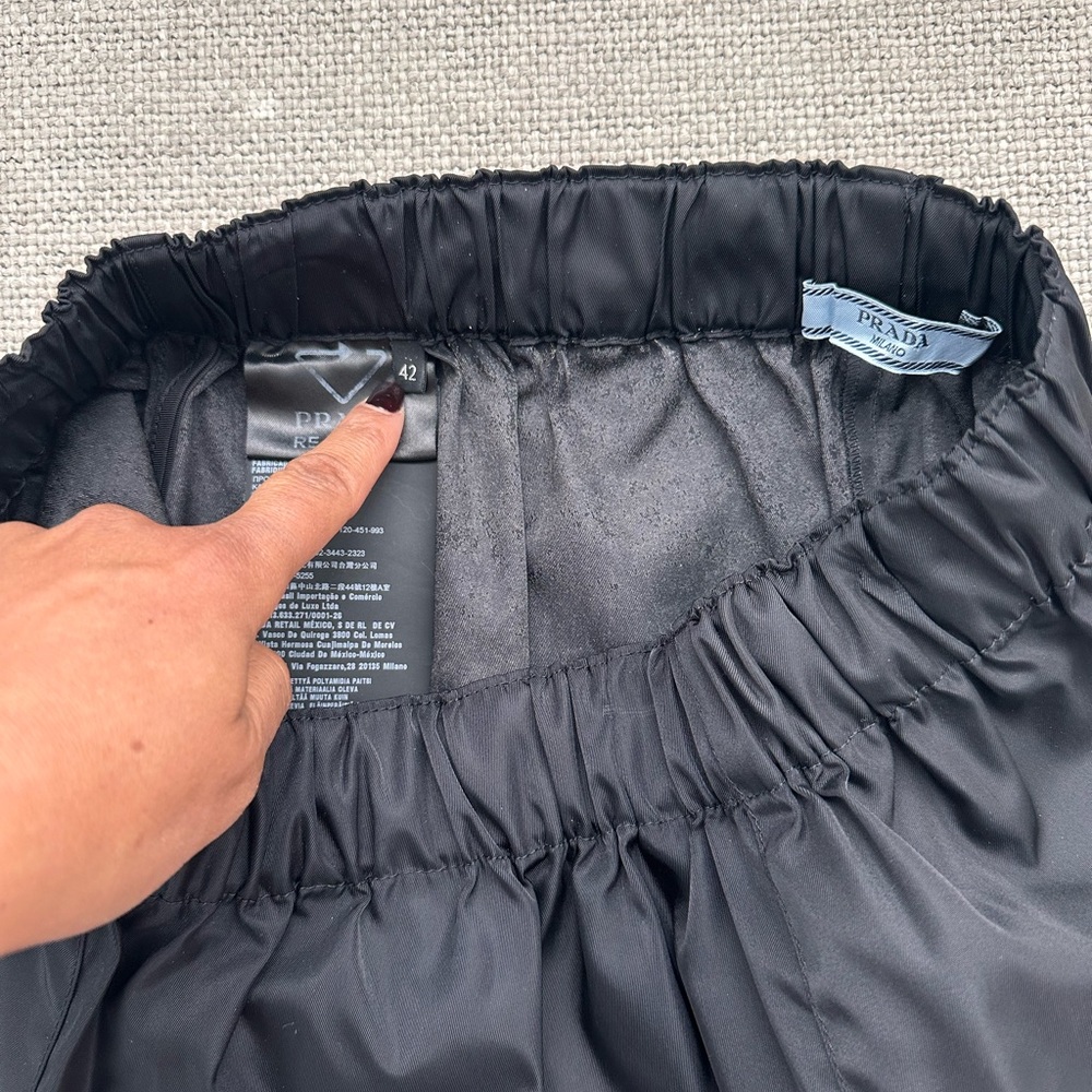 COPY - Prada Women’s ReNylon Shorts size 42 - Picture 7 of 9